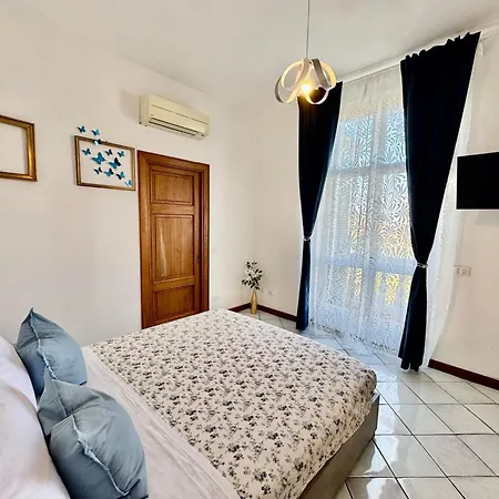 Charming House In Semesterbostad Sant'Agnello
